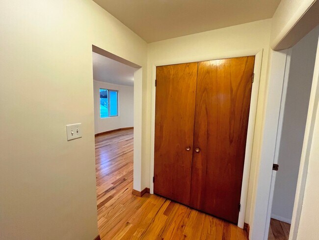 Building Photo - Spacious, Updated Home in the Heart of Driggs