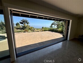 Building Photo - 2745 Temple Hills Dr