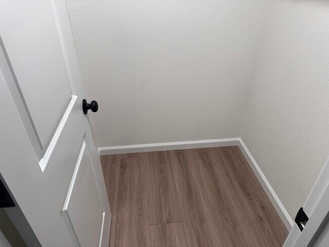 Building Photo - 2118 N Glenn Ave