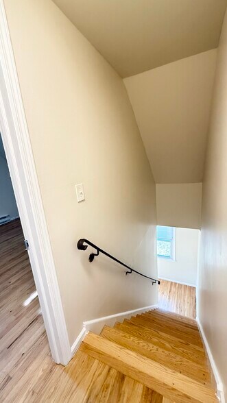 Building Photo - 23 Saltbox Path