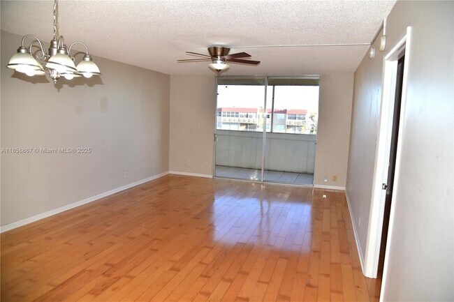 Building Photo - 404 NW 68th Ave