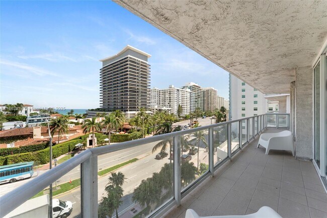 Building Photo - 5900 Collins Ave