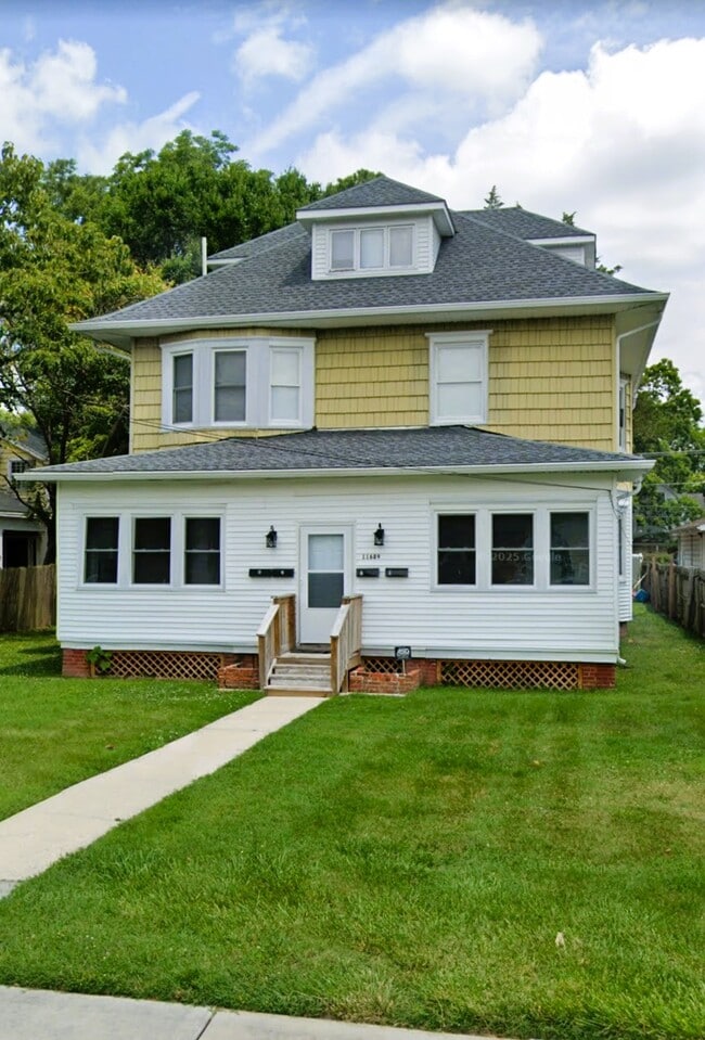 Building Photo - 11689 Somerset Ave