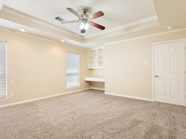 Building Photo - 912 Pawnee Trail