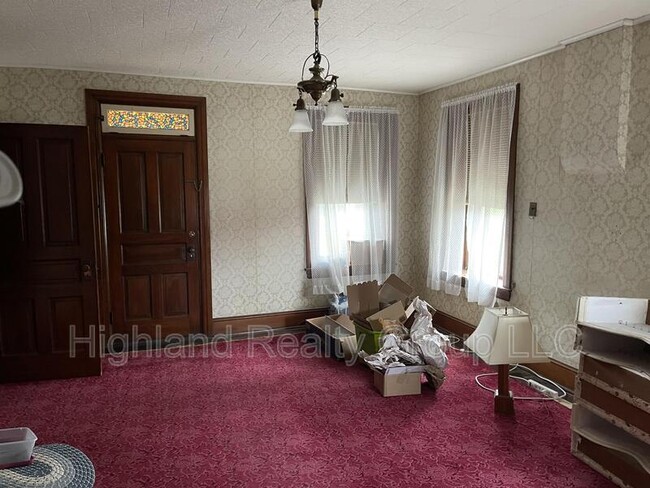 Building Photo - 97 Penn St