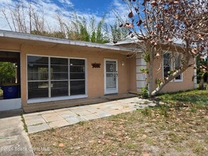 Building Photo - 34 E Azalea Cir