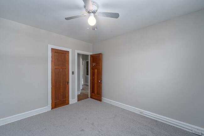 Building Photo - 3-Bedroom, 1.5 Bathroom Home in Belair-Edison