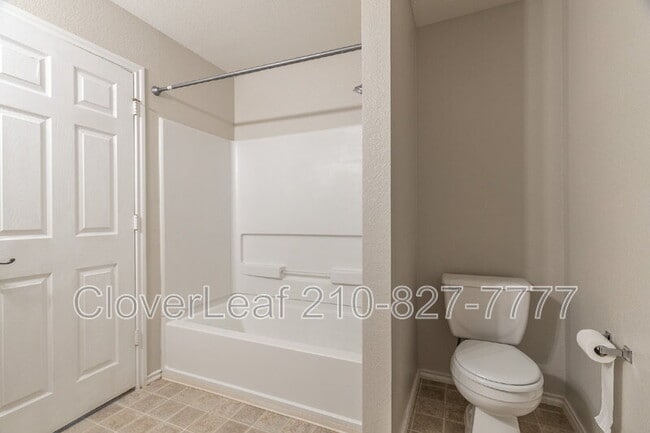 Building Photo - 2208 Sunderidge