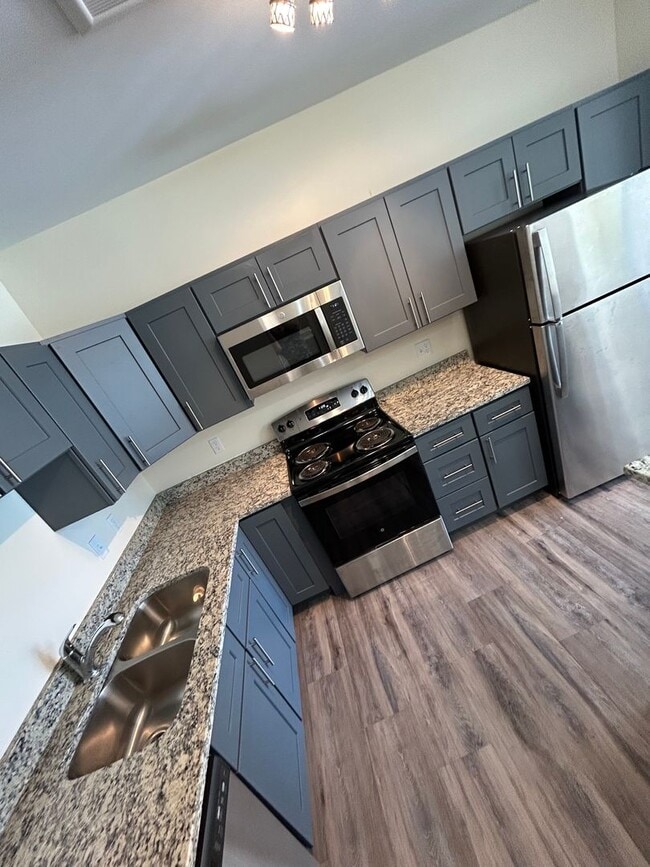 Interior Photo - Welcome Home to Hudson Gardens!