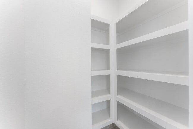 Building Photo - 26383 Golden Pass Lp