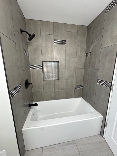 Building Photo - 16752 Artesian Ave