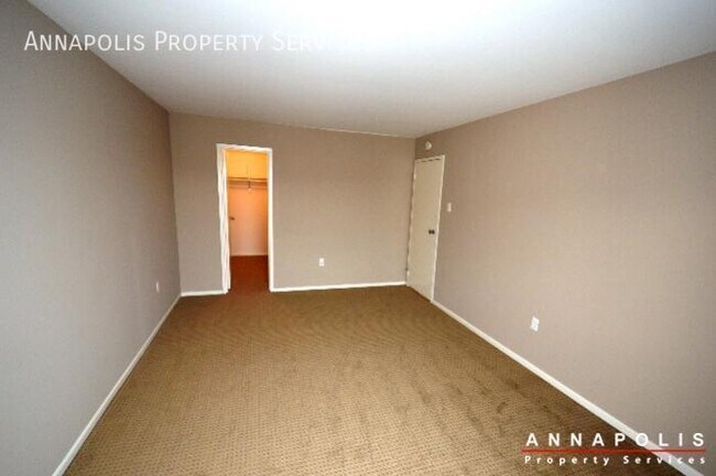 Building Photo - 2572 Riva Rd