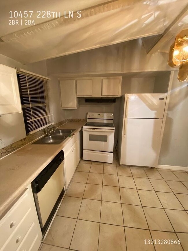 Building Photo - 10457 S 228th Ln