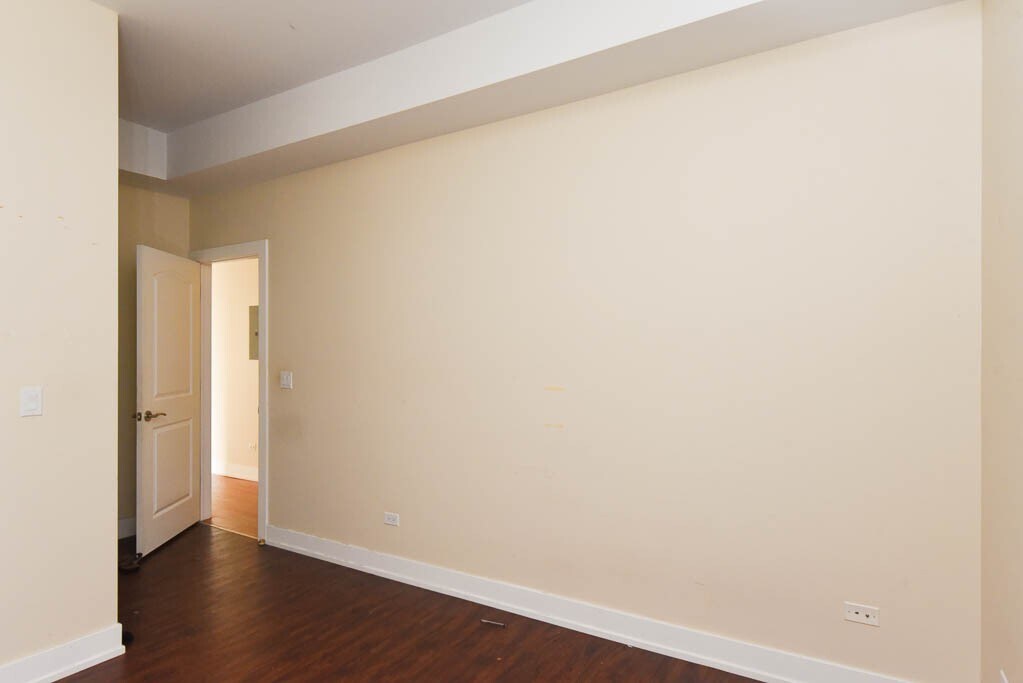 Building Photo - 4748 N Kenneth Ave