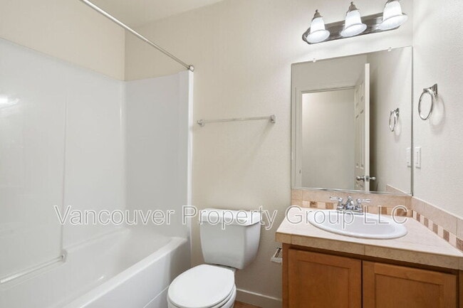 Building Photo - 2713 NE 87th Ave