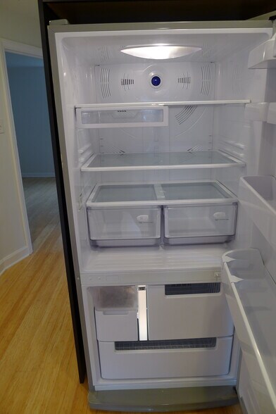 Building Photo - 278 Valley View Road