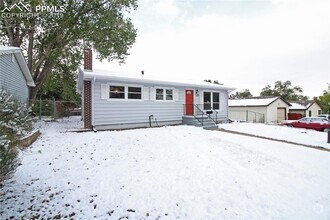 Building Photo - Well maintained ranch home; 5 beds, 2 bath...