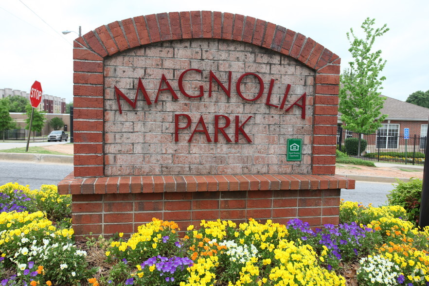 Primary Photo - Magnolia Park Apartments