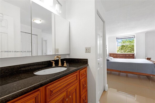 Building Photo - 2935 NE 163rd St