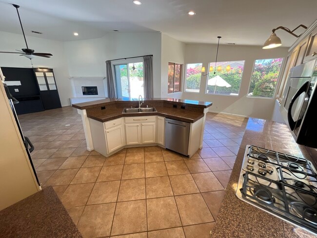 Building Photo - 78270 Calico Glen Dr
