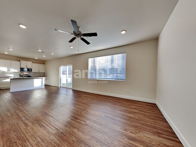 Building Photo - 19215 15th Ave Ct E