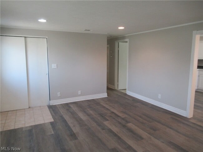 Building Photo - 9295 Dorothy Dr