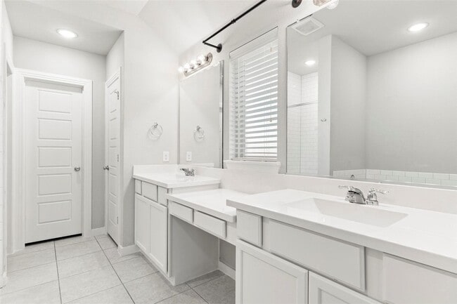 Building Photo - 2012 Prestige Cove Ct