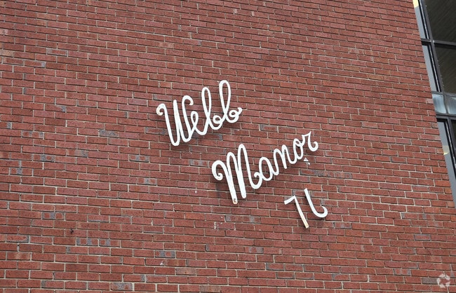 Building Photo - Webb Manor