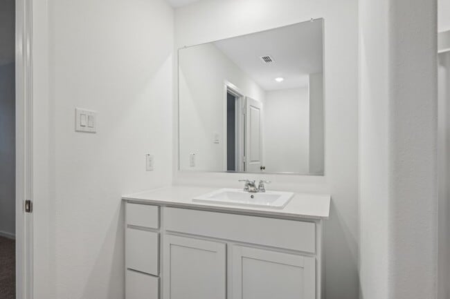 Building Photo - 7913 Rutherford Ln