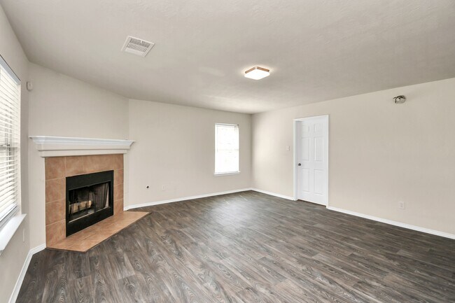 Building Photo - 5618 Gibralter Pl