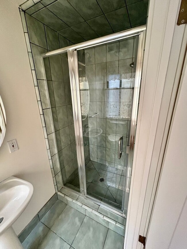 Building Photo - Charming Parkside 2bd/2bth Home