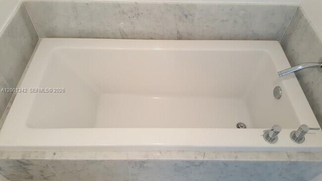 Building Photo - 253 NE 2nd St