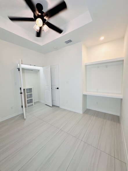 Building Photo - 11313 N 25th St