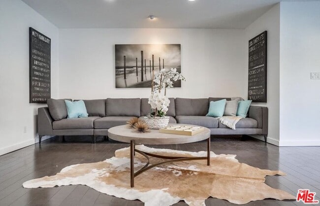 Building Photo - 12527 Emelita St