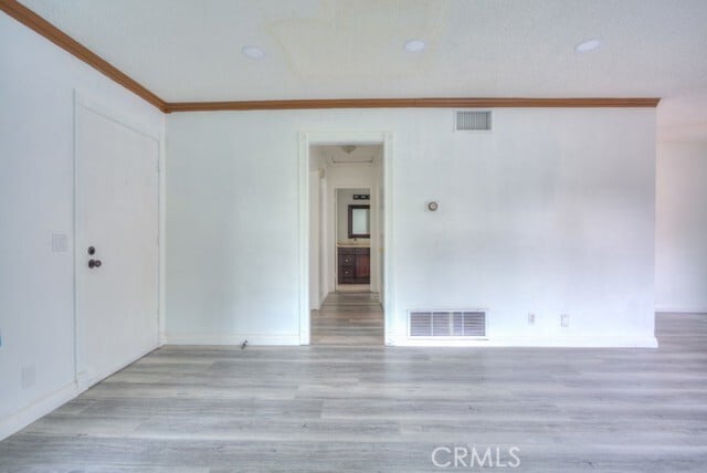 Building Photo - 2210 Shady Hills Dr