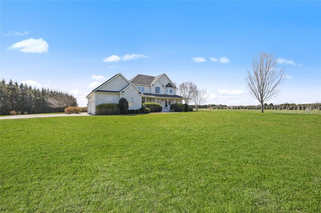 Building Photo - 703 Herricks Ln