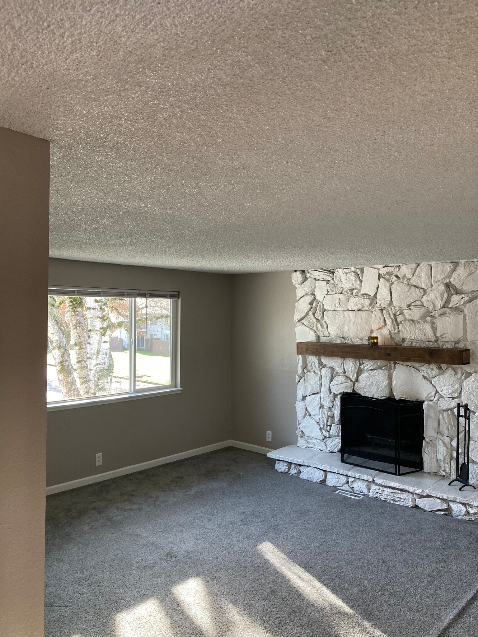 Building Photo - 2863 Applewood Ln