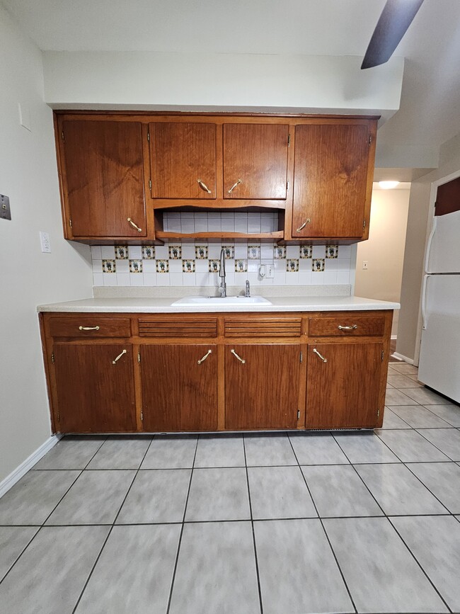 Building Photo - 17637 Prospect St