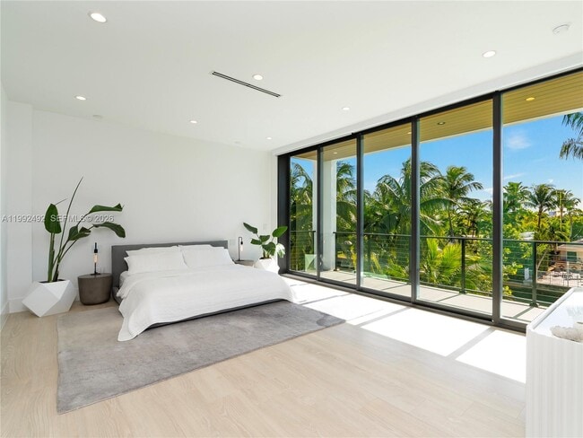 Building Photo - 1230 Cleveland Rd