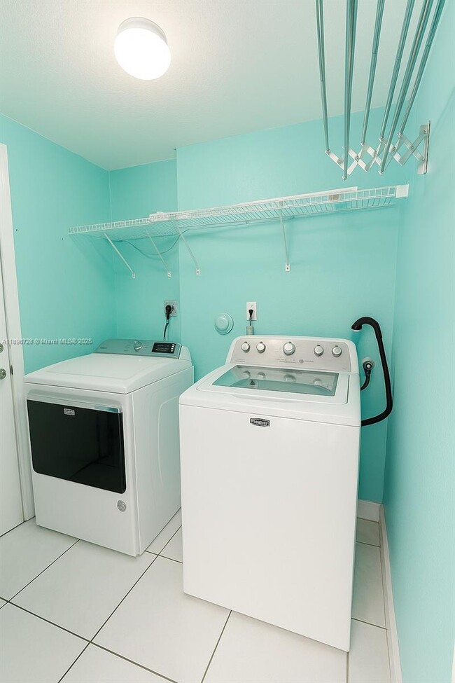 Building Photo - 11324 NW 54th Terrace