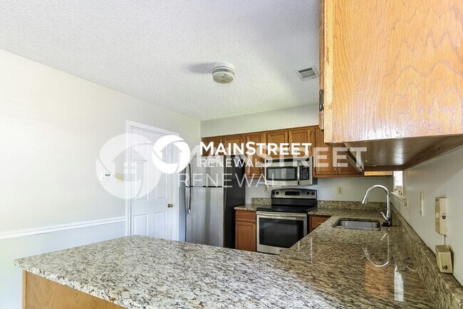 Building Photo - 3 Bedroom Pet-Friendly Home in Memphis, TN with Main Street Renewal