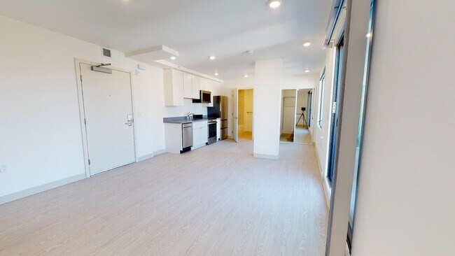 Interior Photo - 345 6th