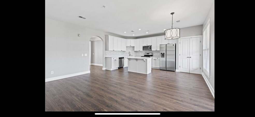 Building Photo - 3200 Long Blvd