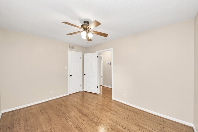 Building Photo - 3419 Norris Dr