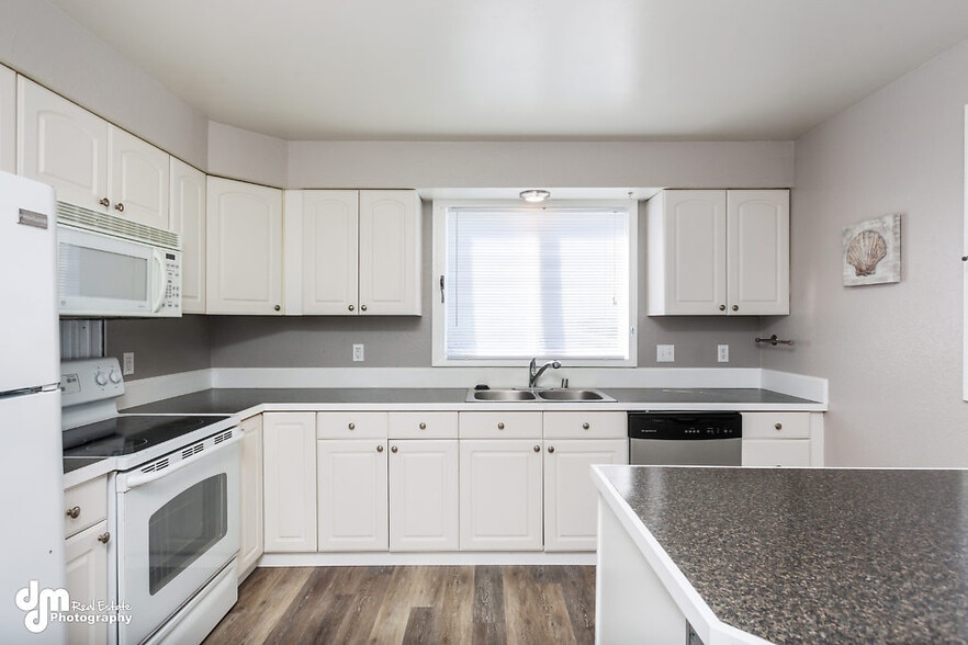 Updated kitchen and windows. - 156 michael CT
