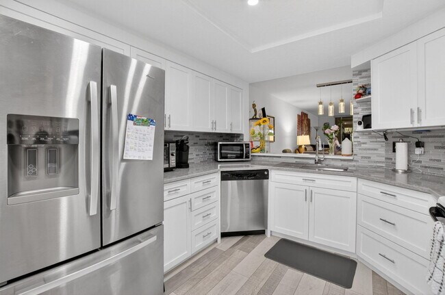 Building Photo - 7254 Clunie Pl