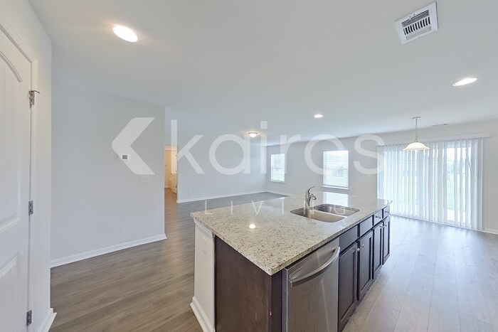 Building Photo - 115 Ebenezer Blf Wy