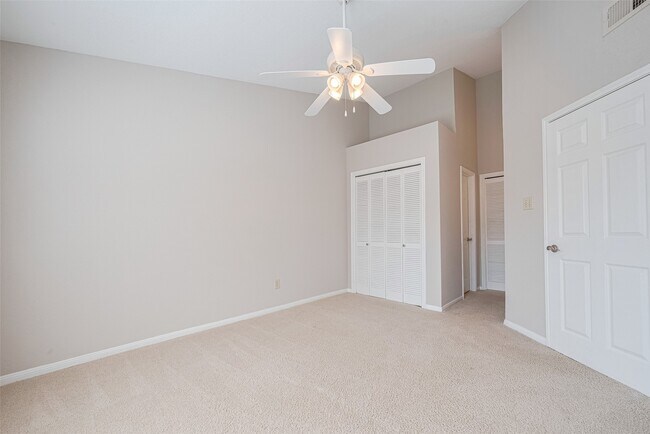 Building Photo - 2211 S Kirkwood Rd