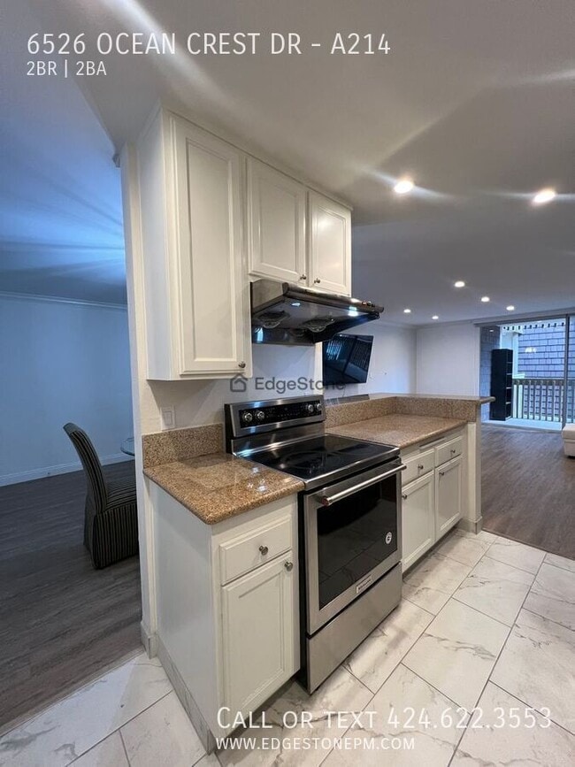 Building Photo - 6526 Ocean Crest Dr