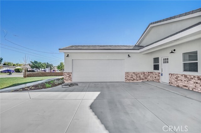 Building Photo - 451 Hervey Ave